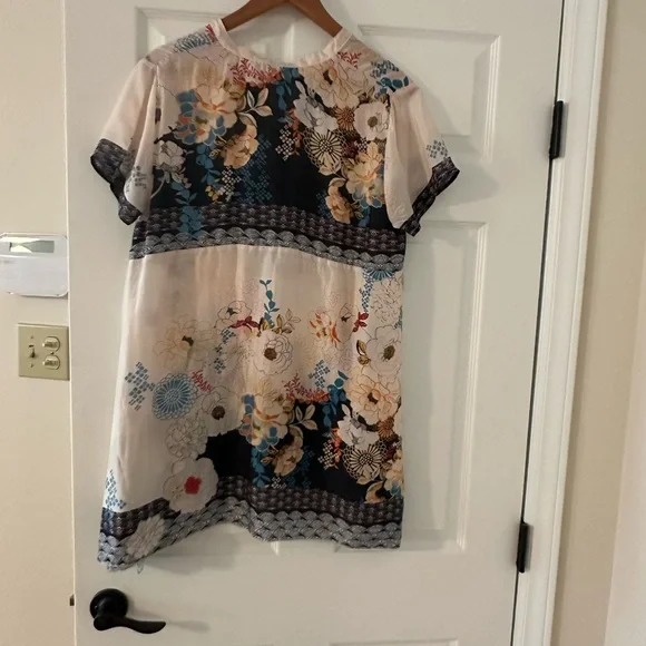 Johnny Was silk floral tunic size M - Picture 4 of 4